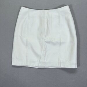 Free People White Faux Leather Mini Skirt Size 0 Vegan Leather Back Zip 0126